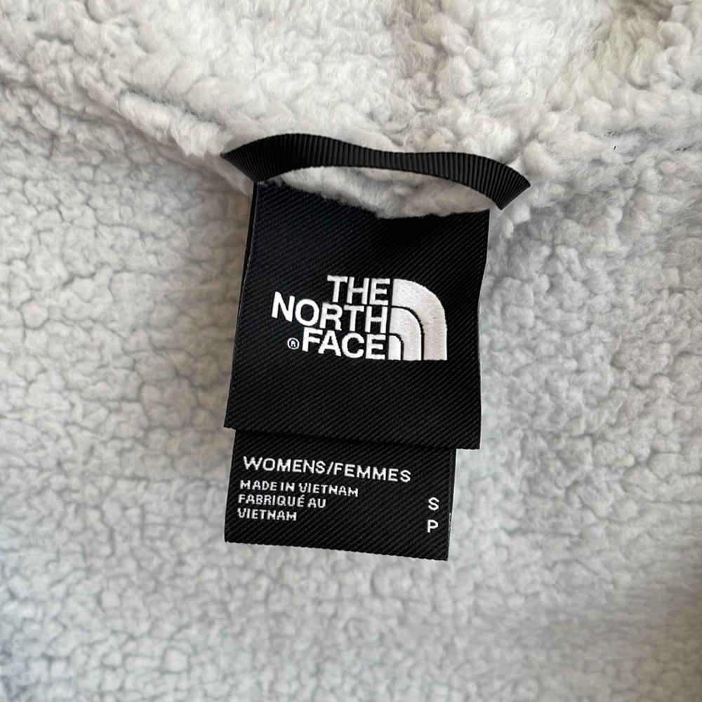 NWT North Face Jacket - Picture 3 of 6